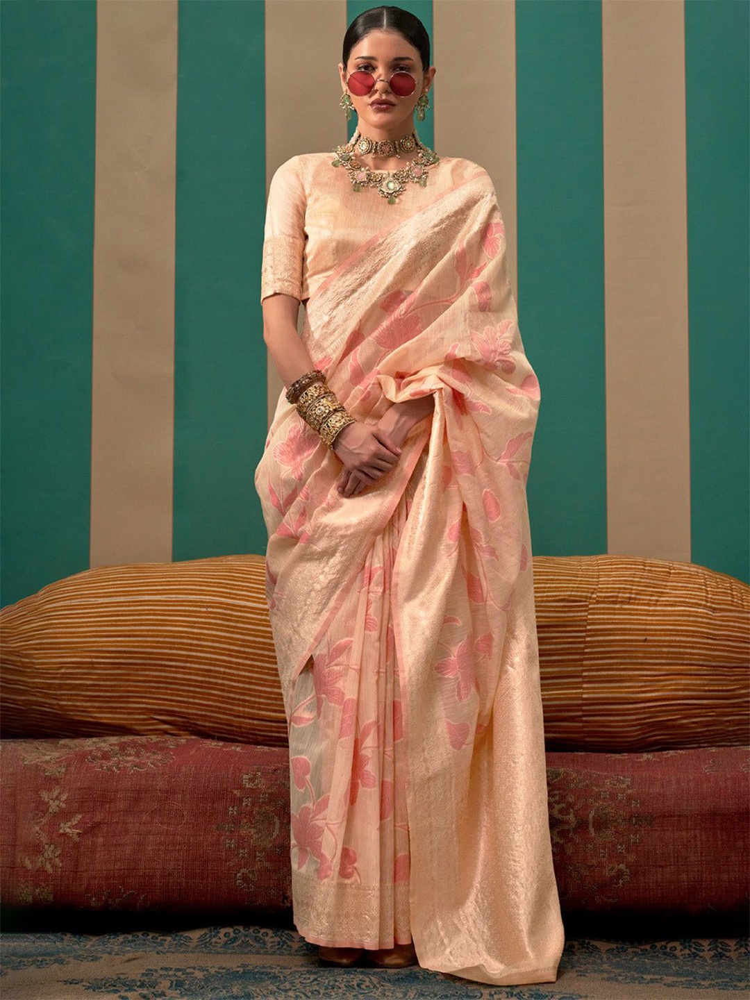 

MySilkLove Woven Design Zari Banarasi Saree, Peach