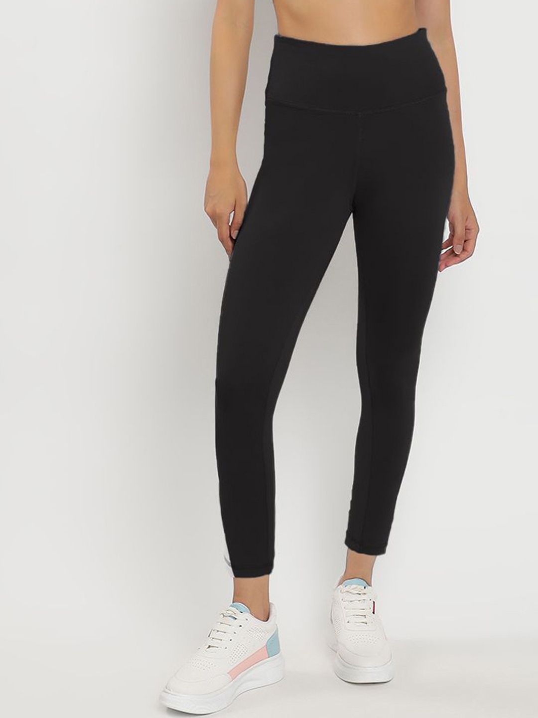 

Wearjukebox Women Slim-Fit Ankle-Length Gym Tights, Black