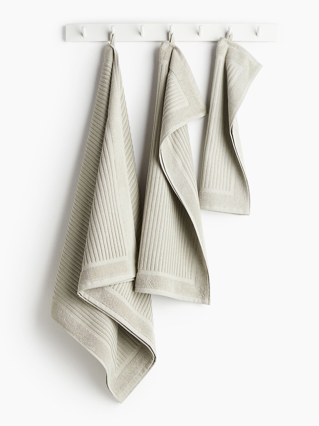 

H&M Green Cotton Terry Hand Towel