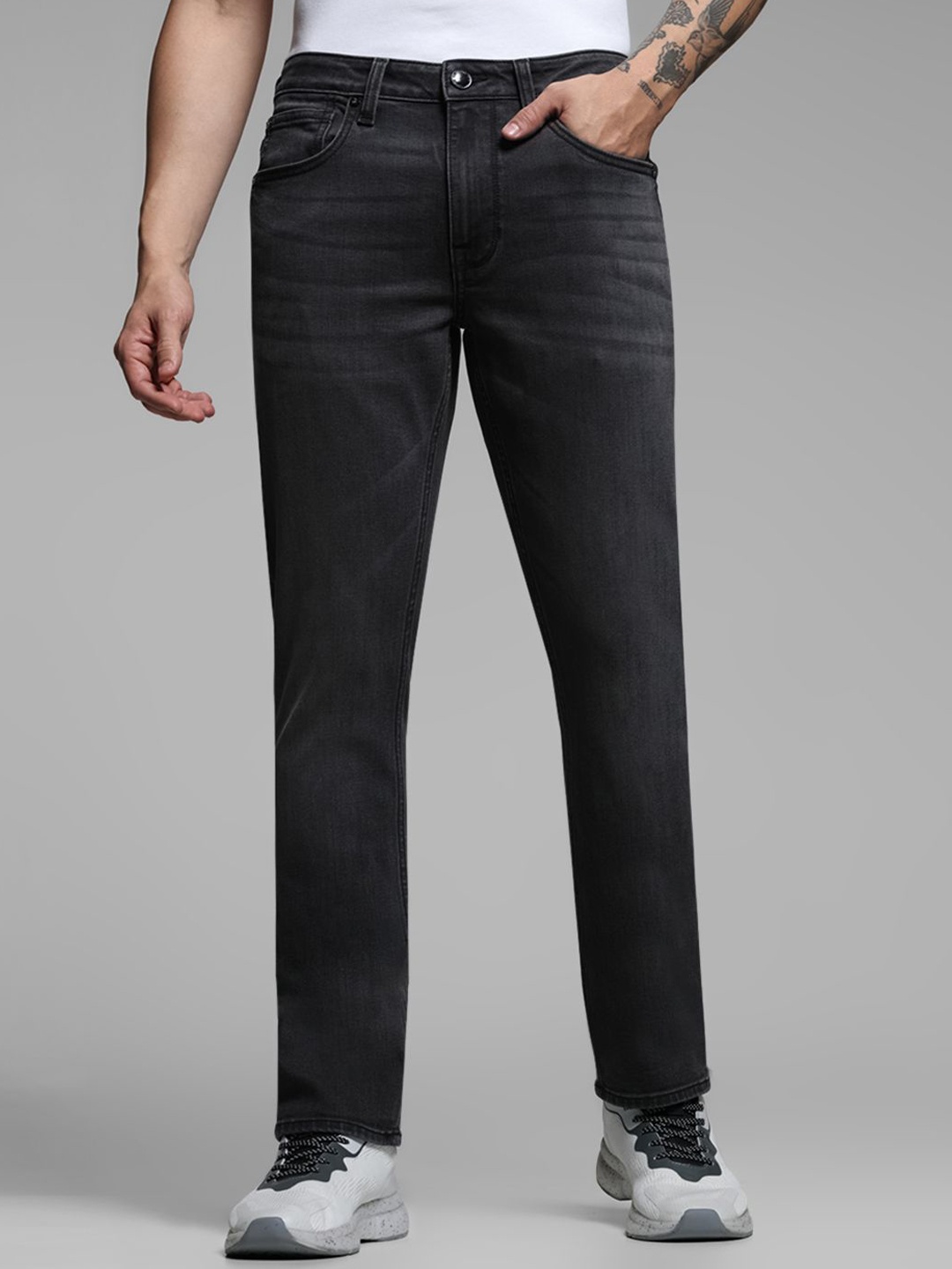 

Jack & Jones Men Low-Rise Heavy Fade Stretchable Jeans, Grey