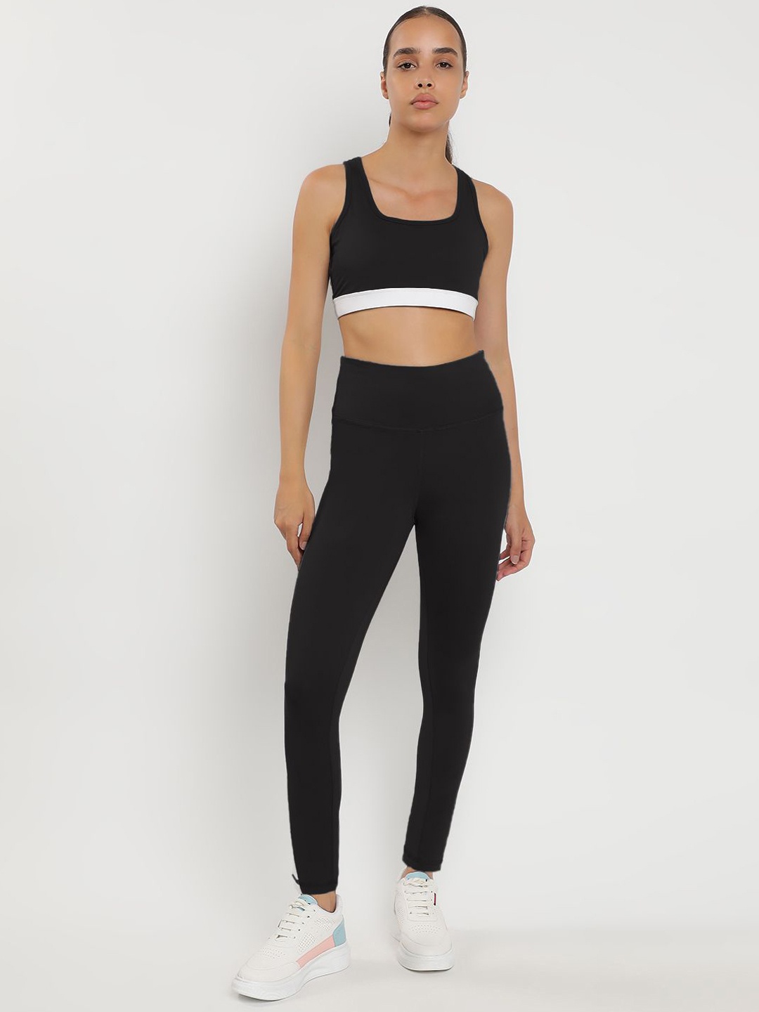 

Wearjukebox Sports Bra With Leggings Co-Ords, Black