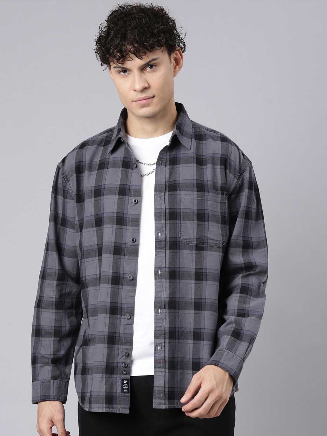 

The Roadster Lifestyle Co. Men Relaxed Spread Collar Checked Relaxed Fit Shirt, Grey