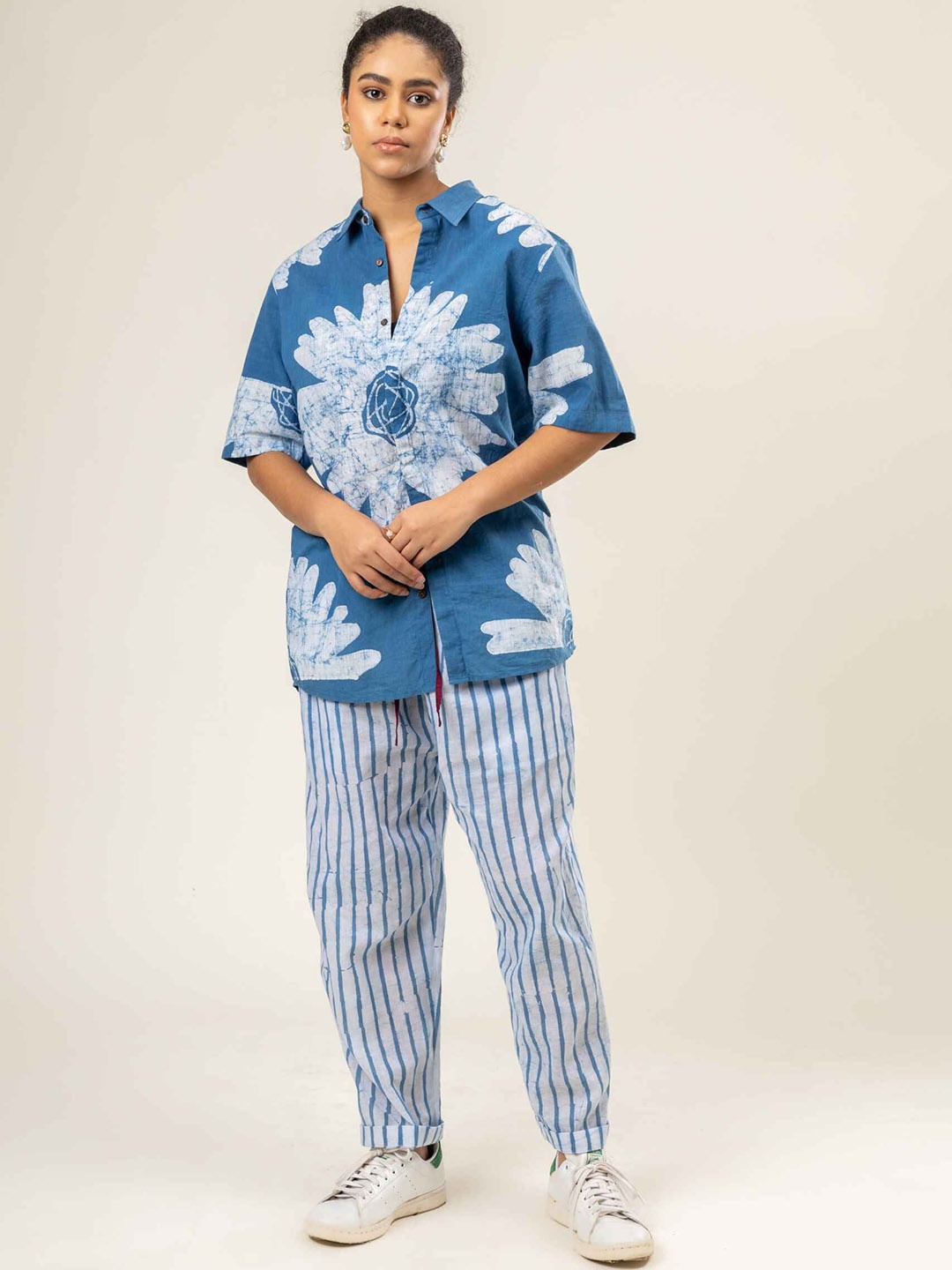 

Doodlage Women Printed Trousers, Blue