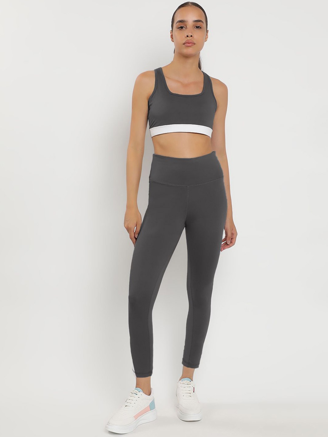

Wearjukebox Sports Bra With Leggings Co-Ords, Charcoal