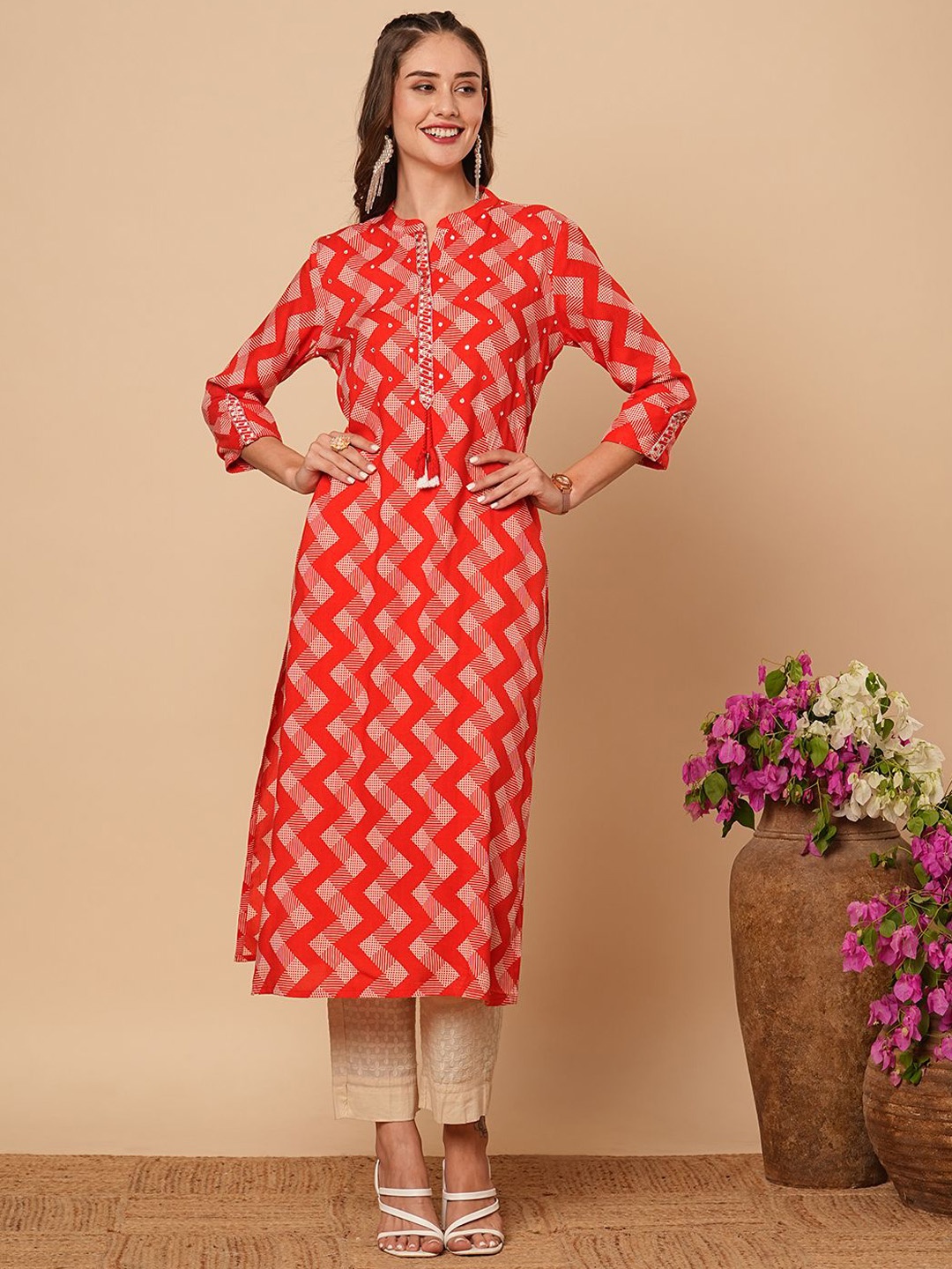 

FASHOR Women Geometric Checked Cold-Shoulder Sleeves Thread Work Kurta, Red