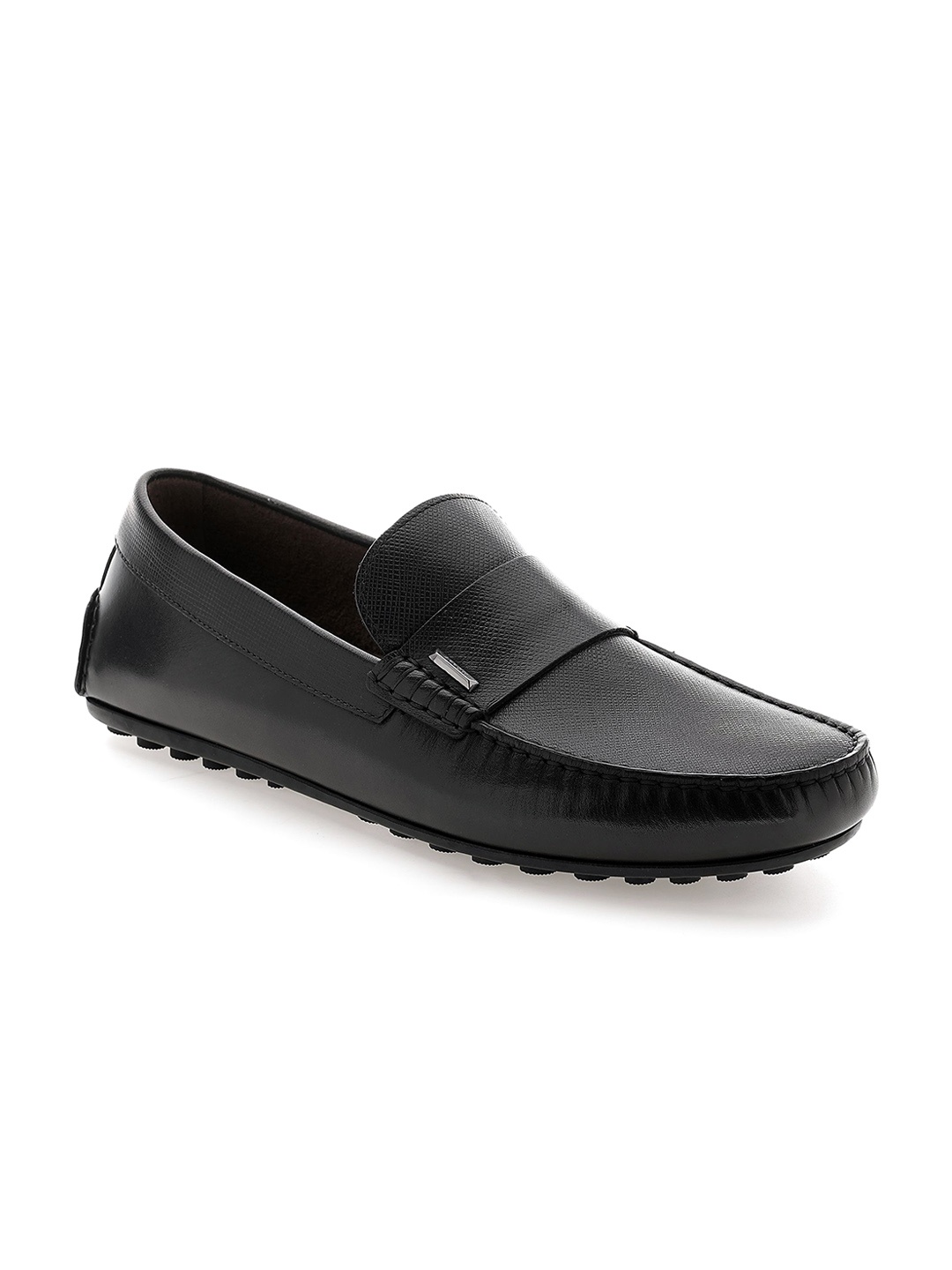 

Arrow Men Textured Leather Loafers, Black