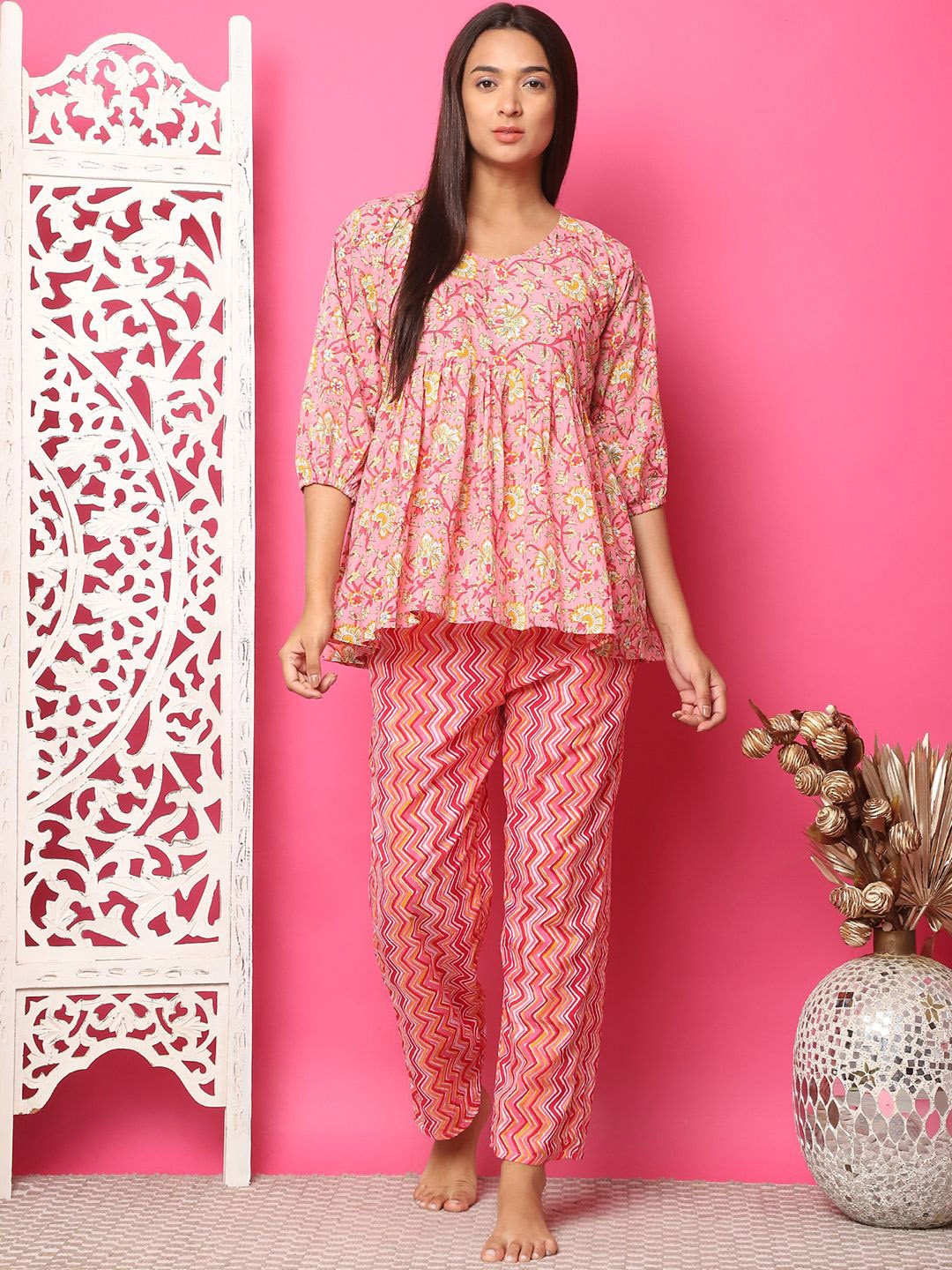 

TAG 7 Women Printed Night suit, Pink