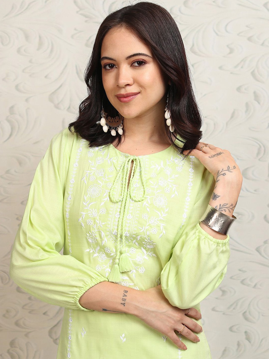 

Vishudh Women Floral Kurta, Lime green