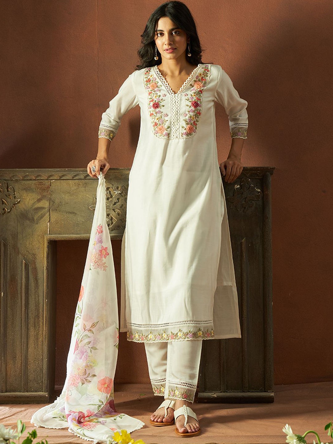 

Indo Era Floral Embroidered V-Neck Thread Work Straight Kurta With Trousers & Dupatta, White