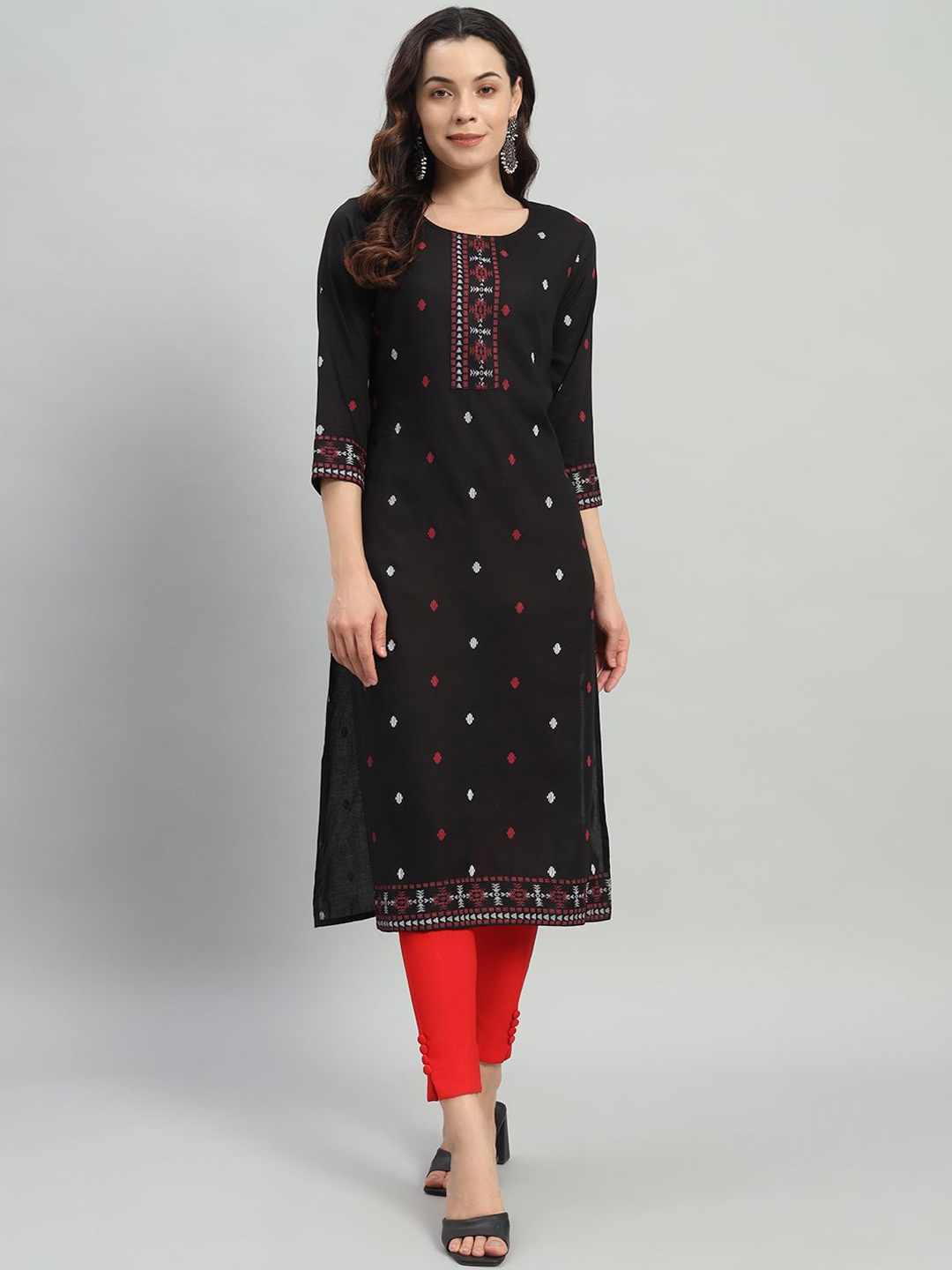 

ASHRU Women Geometric Striped Mirror Work Floral Kurta, Black