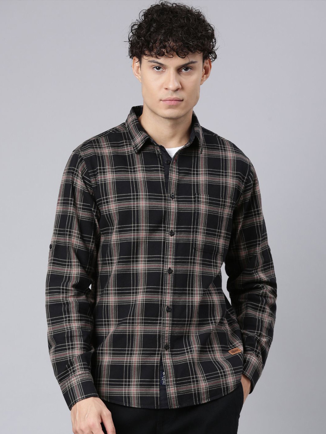 

The Roadster Lifestyle Co. Men Standard Spread Collar Shepherd Checked Shirt, Black