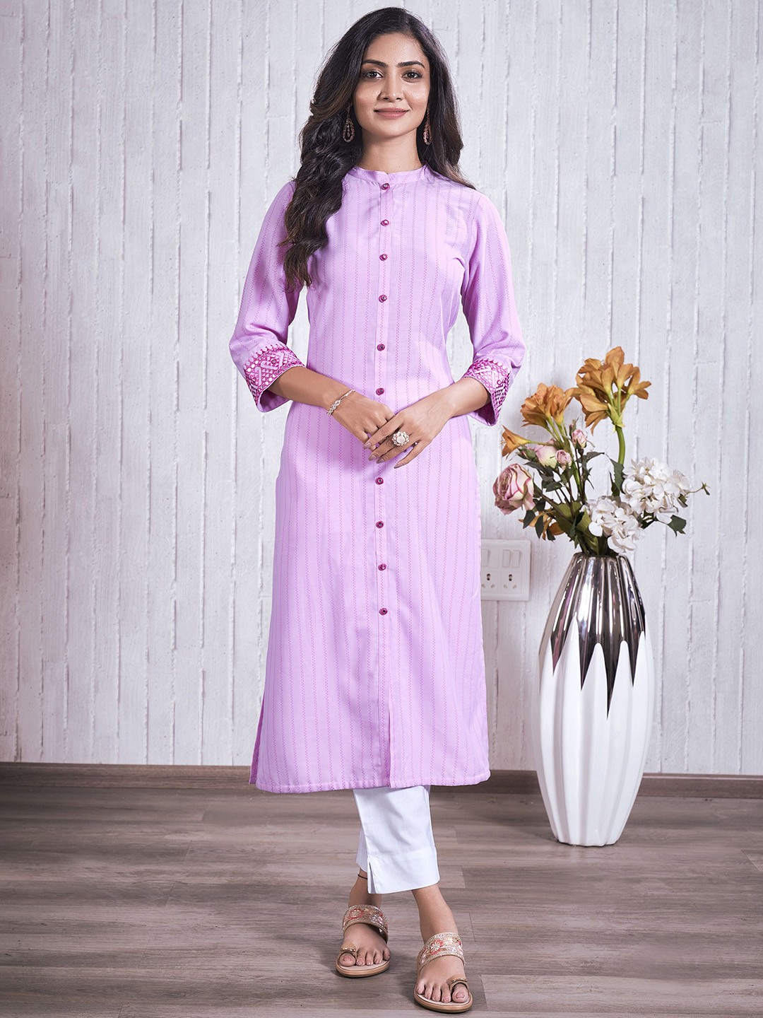 

IWUMAN Women Striped Flared Sleeves Thread Work Kurta, Pink