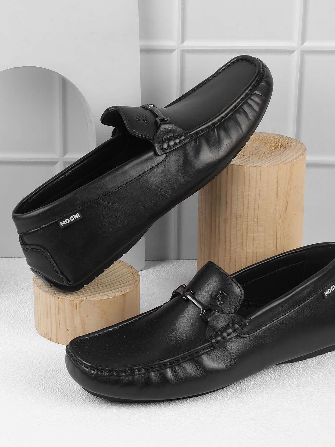 

Mochi Men Perforations Leather Loafers, Black