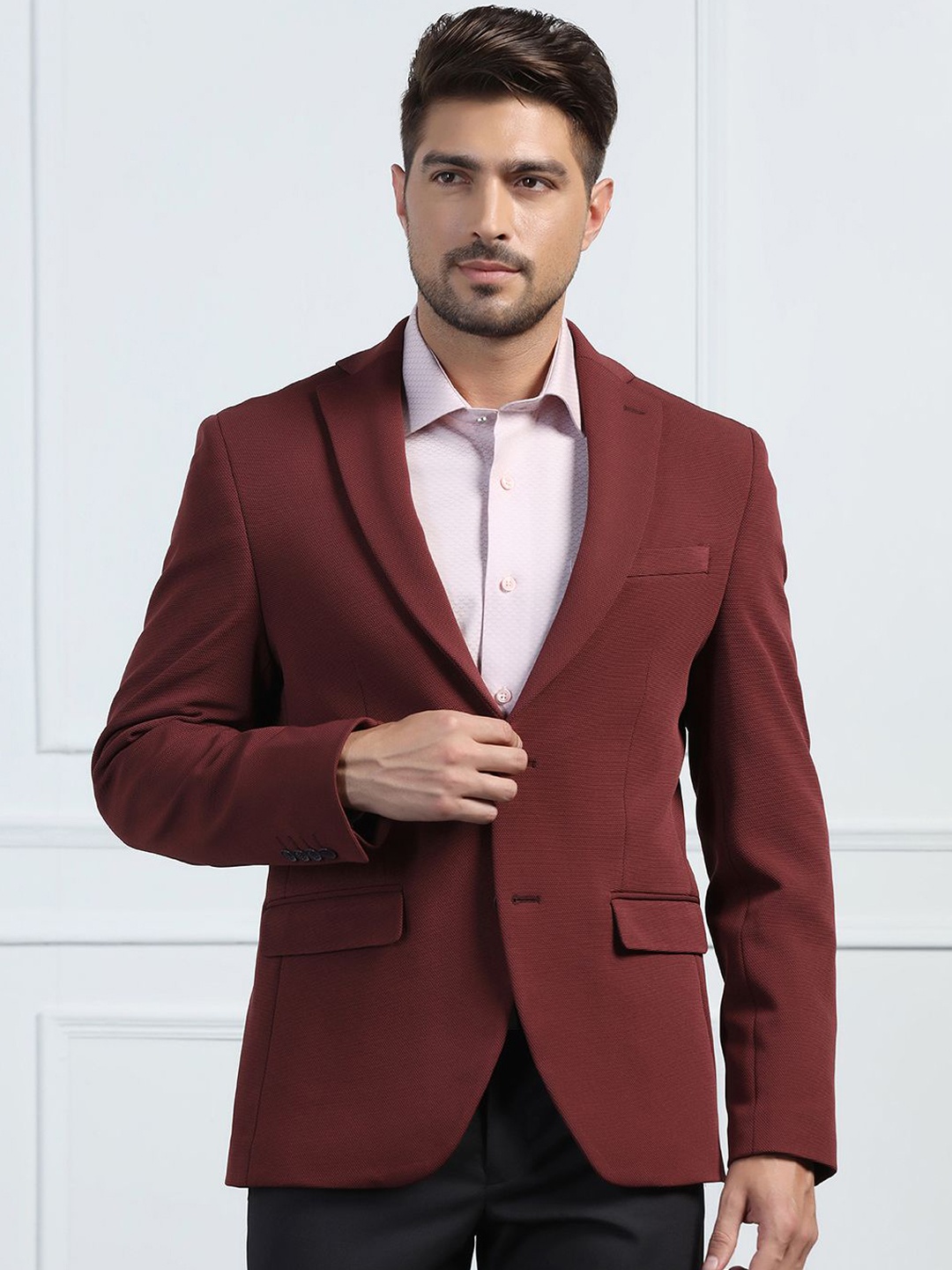 

Blackberrys Men Slim-Fit Single Breasted Blazer, Maroon