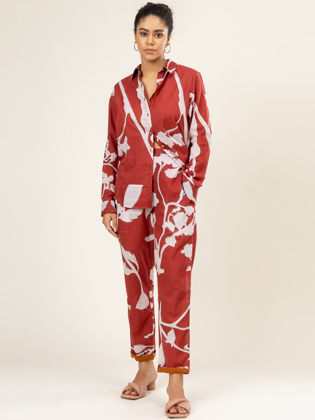 

Doodlage Women Floral Opaque Printed Casual Shirt, Maroon