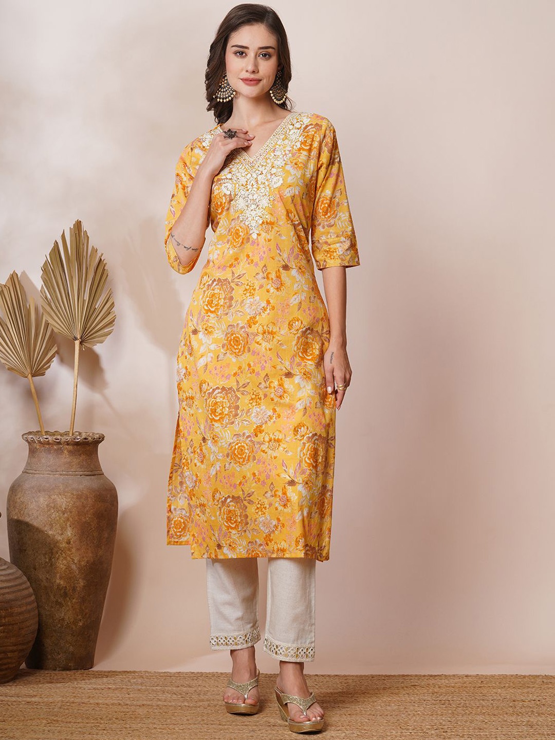 

FASHOR Women Floral Printed Flared Sleeves Sequinned Kurta, Yellow