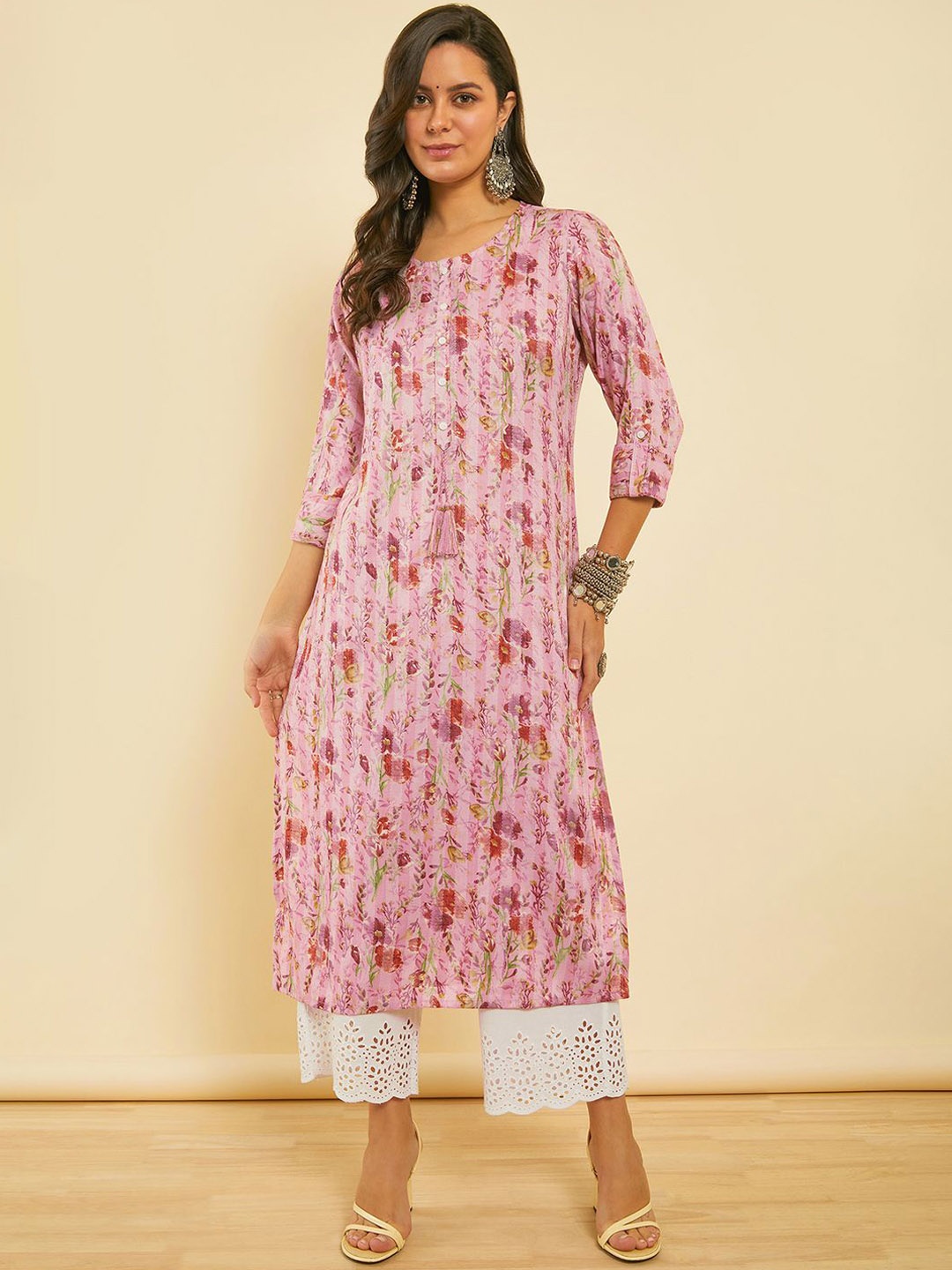 

Soch Women Round Neck Floral Printed Kurta, Pink