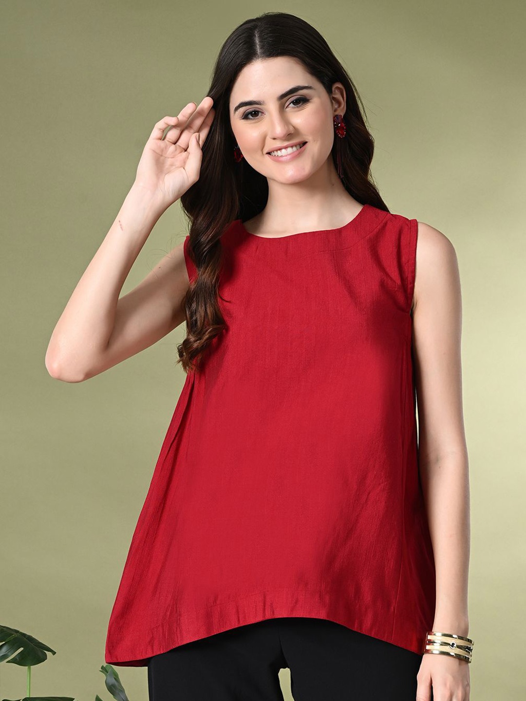 

Sangria Sleeveless Tops, Red