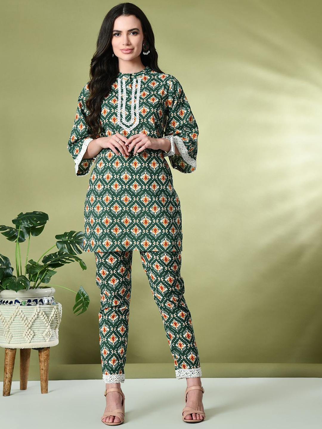 

Sangria Printed Cotton Tunic & Trousers Co-Ords, Green