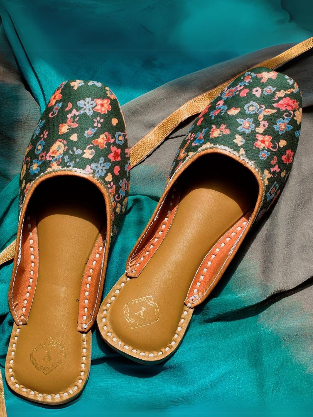

YASSIO Women Ethnic Open Toe Flats, Green