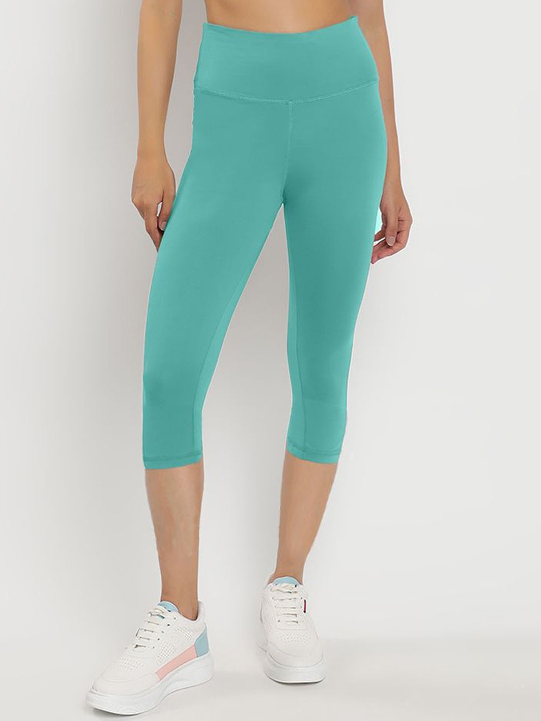 

Wearjukebox Women Dry-Fit Cropped Gym Tights, Blue