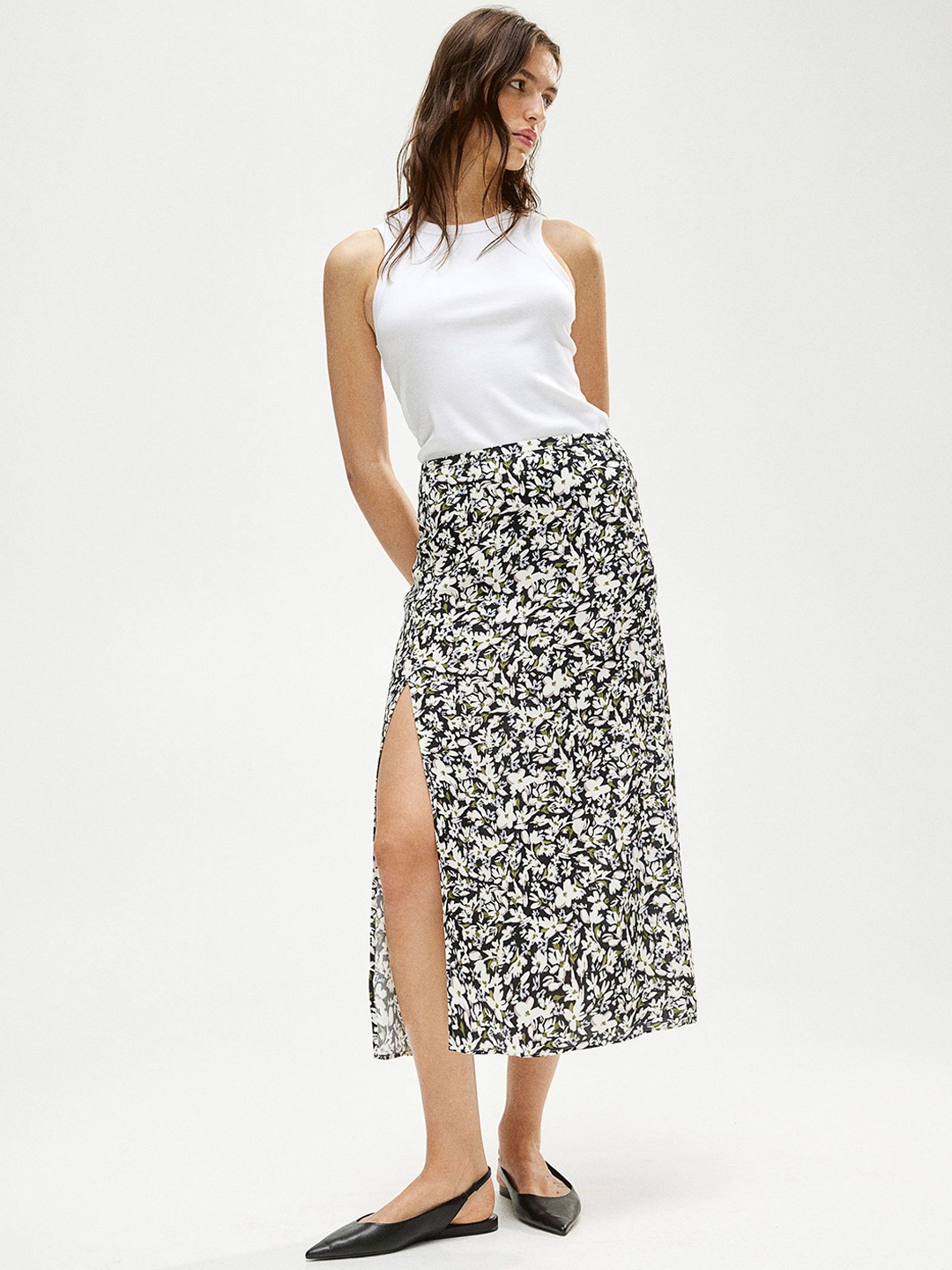 

H&M Floral Printed Crepe Skirt, Black