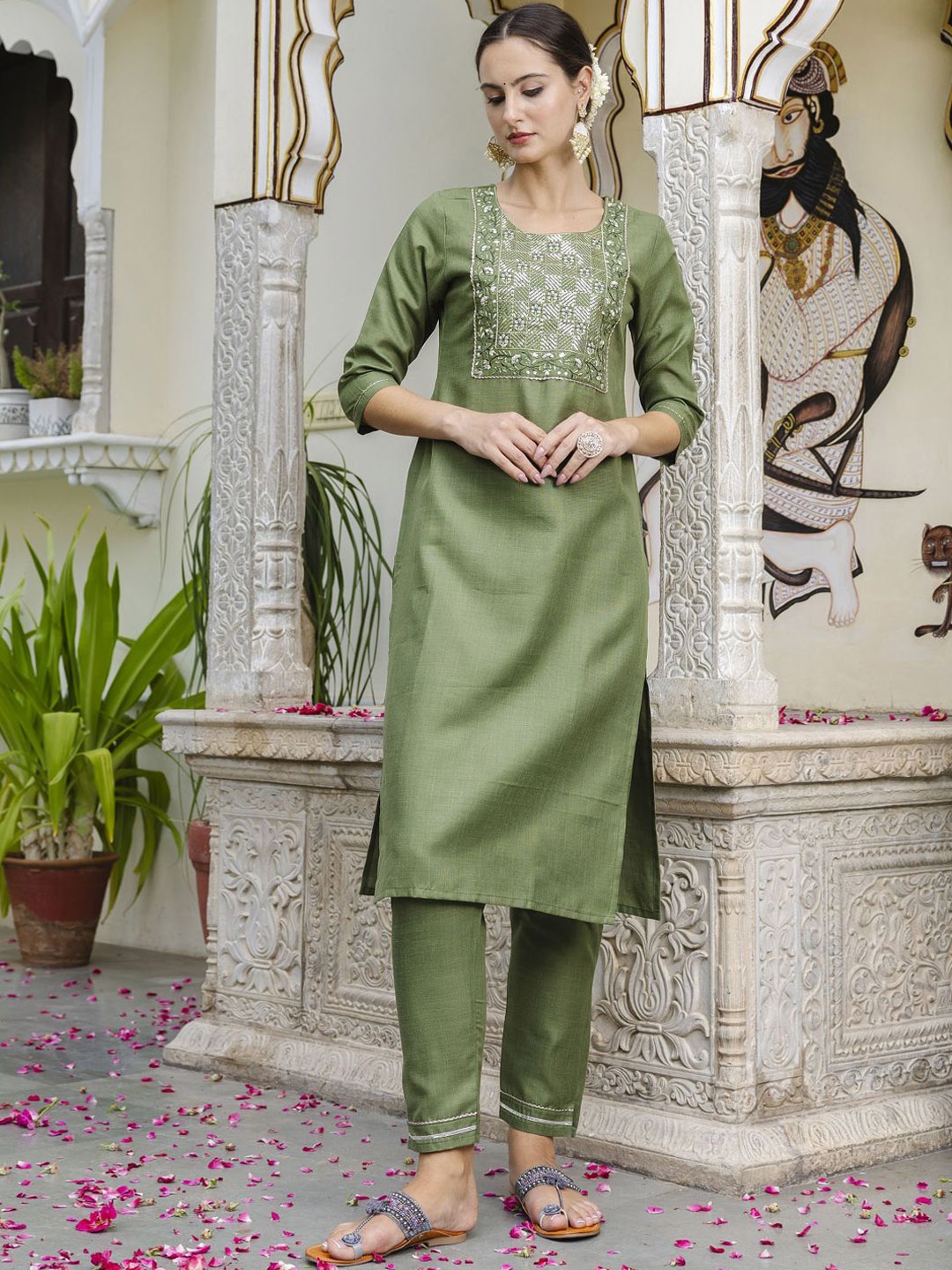

PPTOSS Women Ethnic Motifs Embroidered Regular Sequinned Kurta with Trousers & With Dupatta, Green