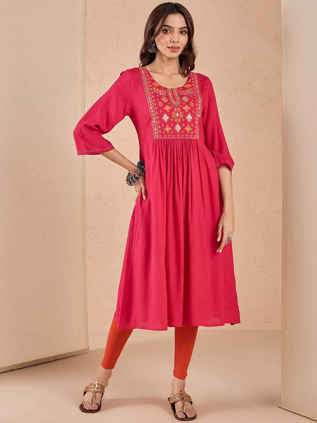 

Likha Women Yoke Design Flared Sleeves Thread Work Kurta, Pink
