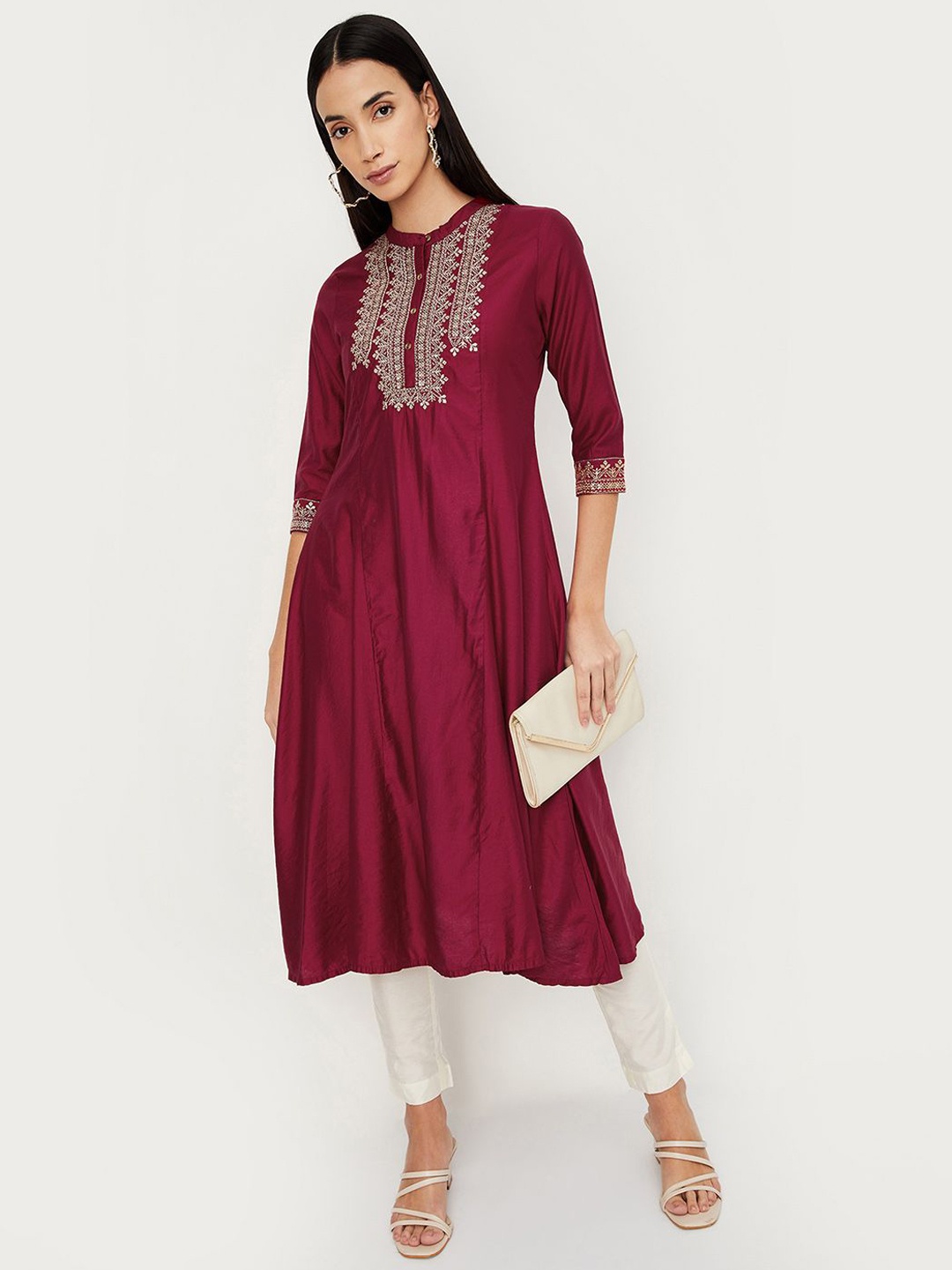 

max Women Geometric Embroidered Sequinned Anarkali Kurta, Red
