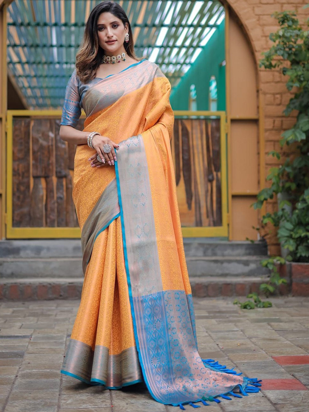 

Suha Zari Woven Kanjeevaram Saree, Yellow