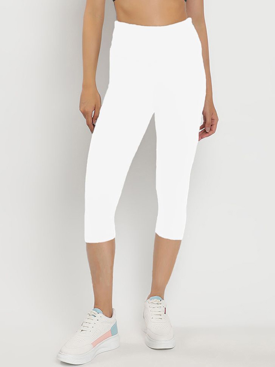 

Wearjukebox Women Slim-Fit Cropped Gym Tights, White