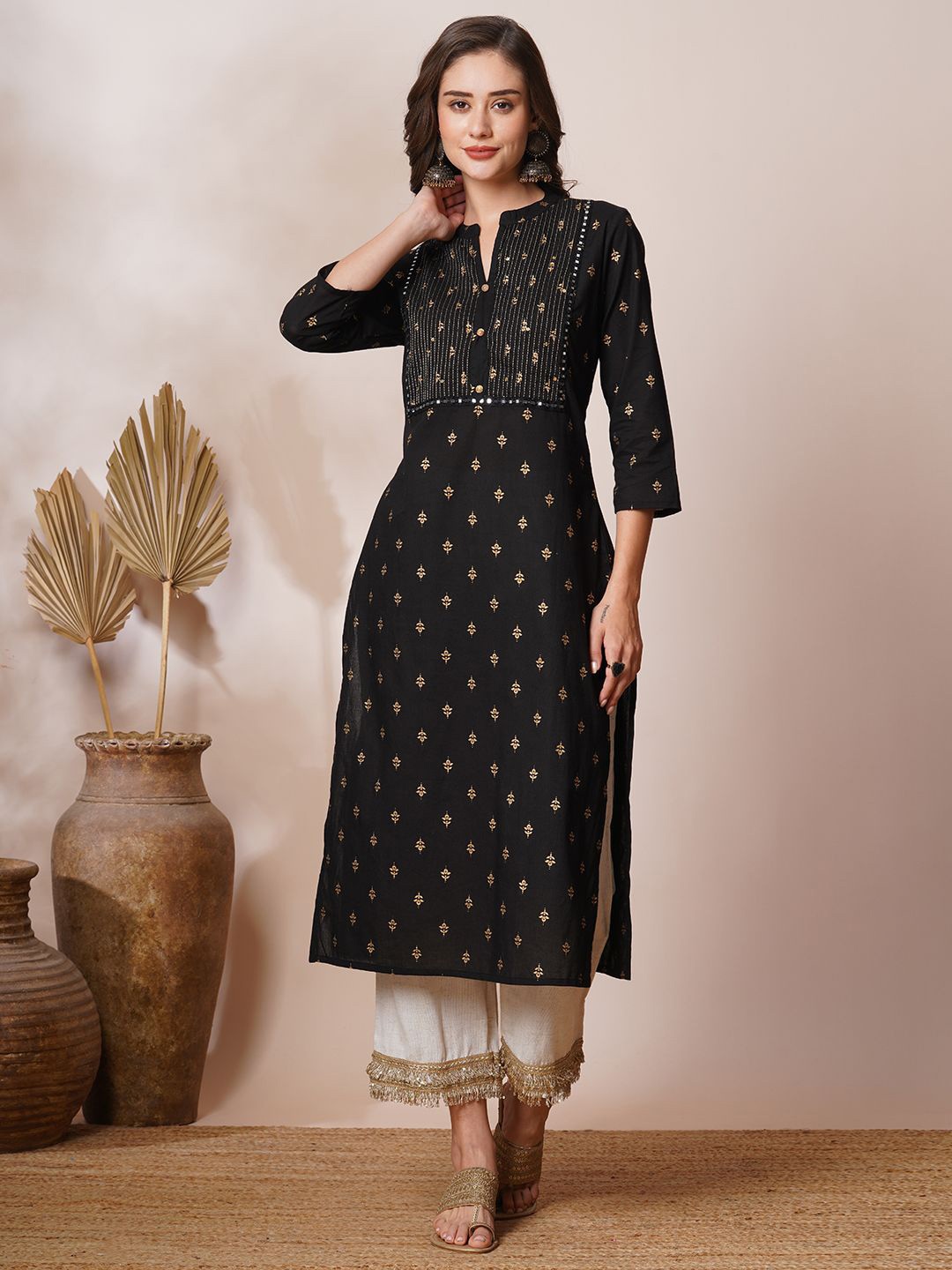 

FASHOR Women Ethnic Motifs Printed Thread Work Kurta, Black