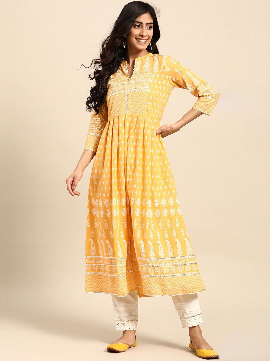 

Anouk Women Ethnic Motifs Dyed Keyhole Neck Thread Work Anarkali Kurta, Yellow