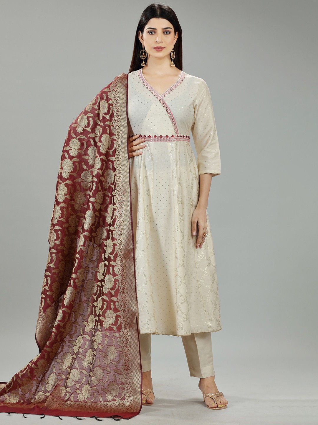

COTTON CULTURE Women Embroidered Regular Thread Work Kurta with Trousers & With Dupatta, Off white