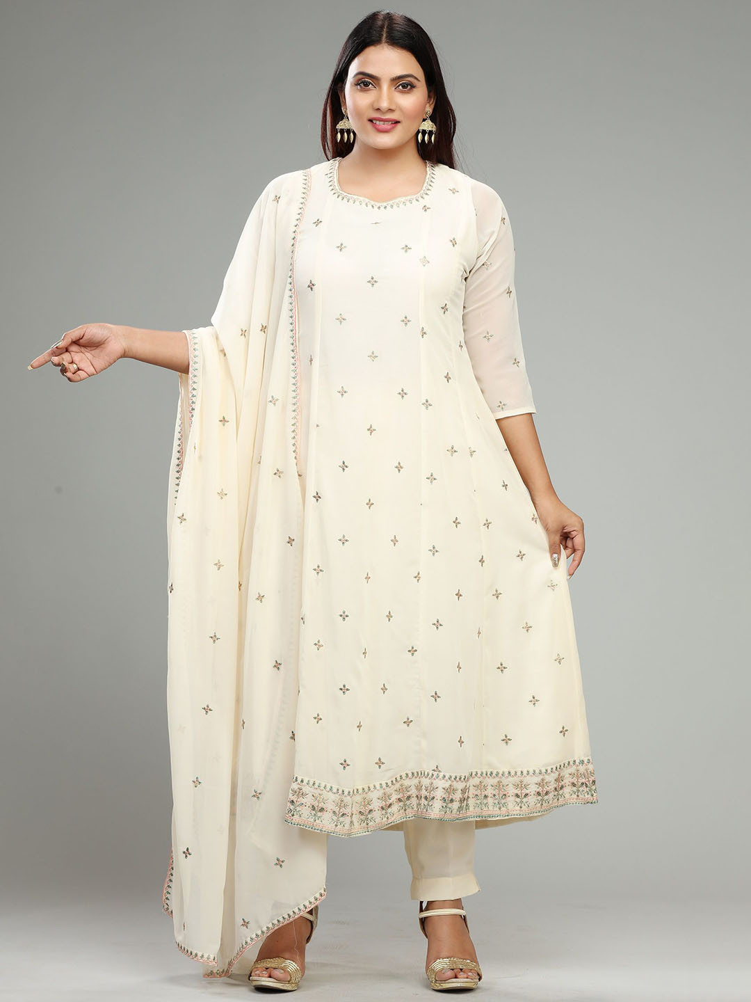 

COTTON CULTURE Women Floral Embroidered Regular Thread Work Kurta with Trousers & With Dupatta, Off white