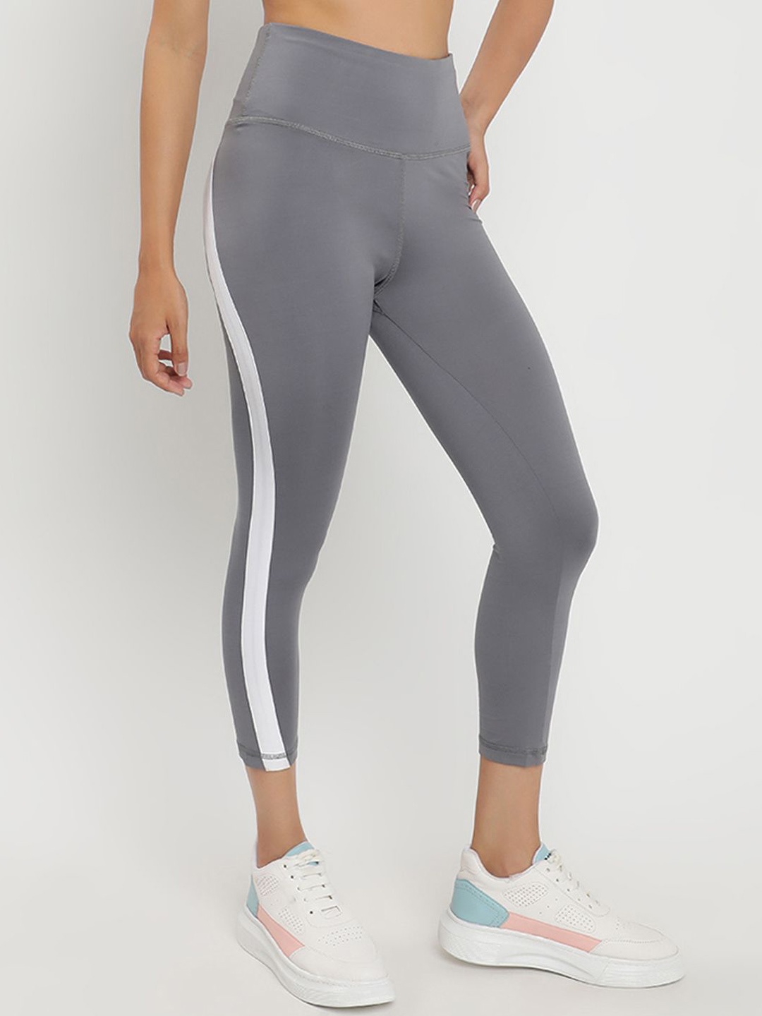

Wearjukebox Women Dry-Fit Cropped Gym Tights, Grey