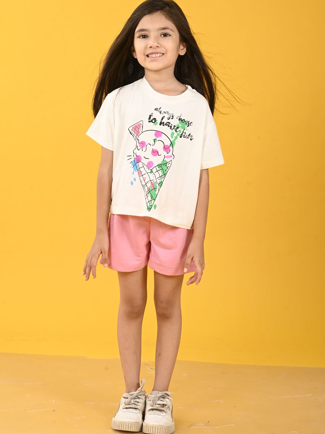 

Anthrilo Girls Printed T-shirt with Shorts, Pink