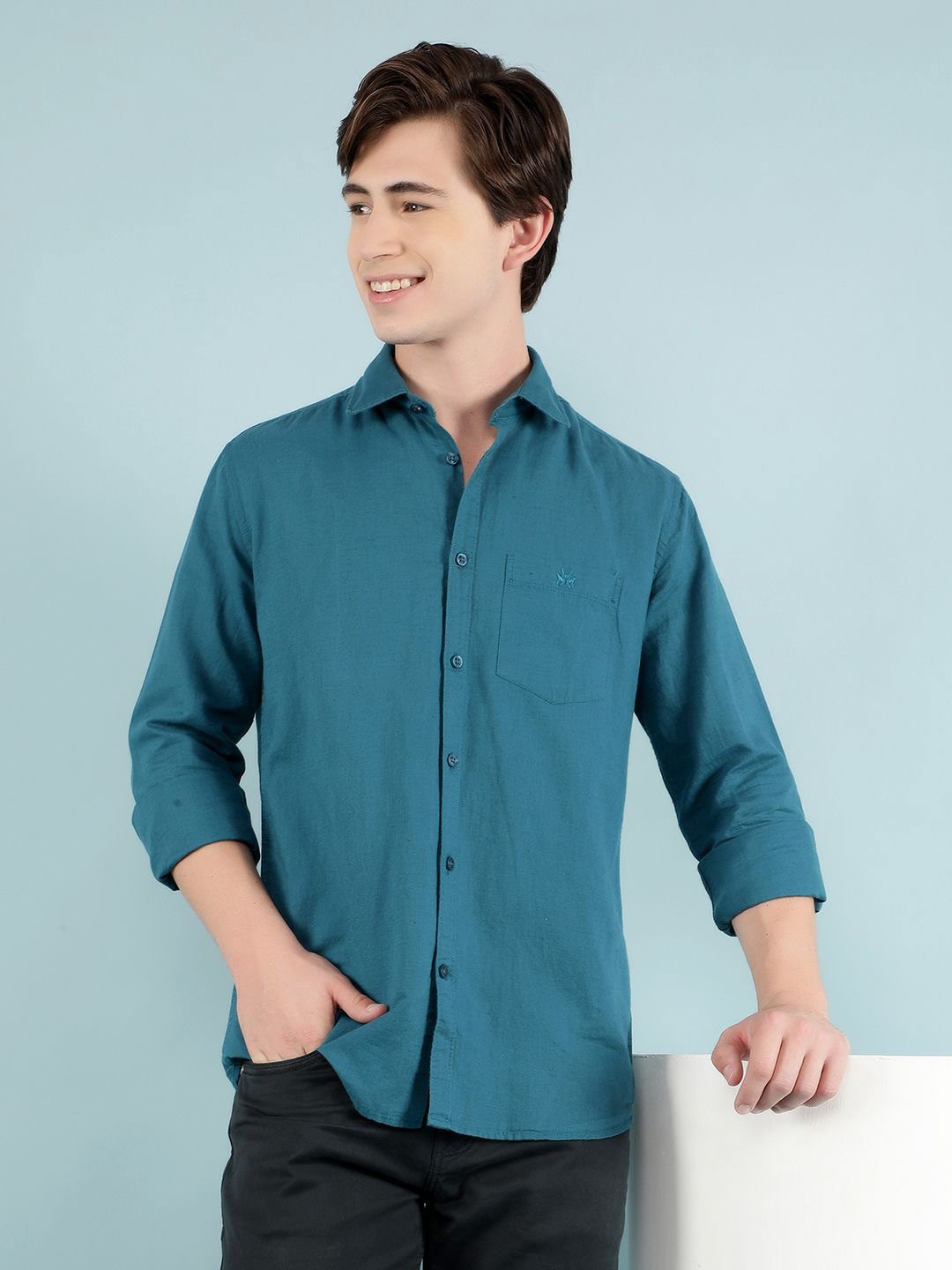 

Crimsoune Club Men Classic Slim Fit Opaque Casual Shirt, Green