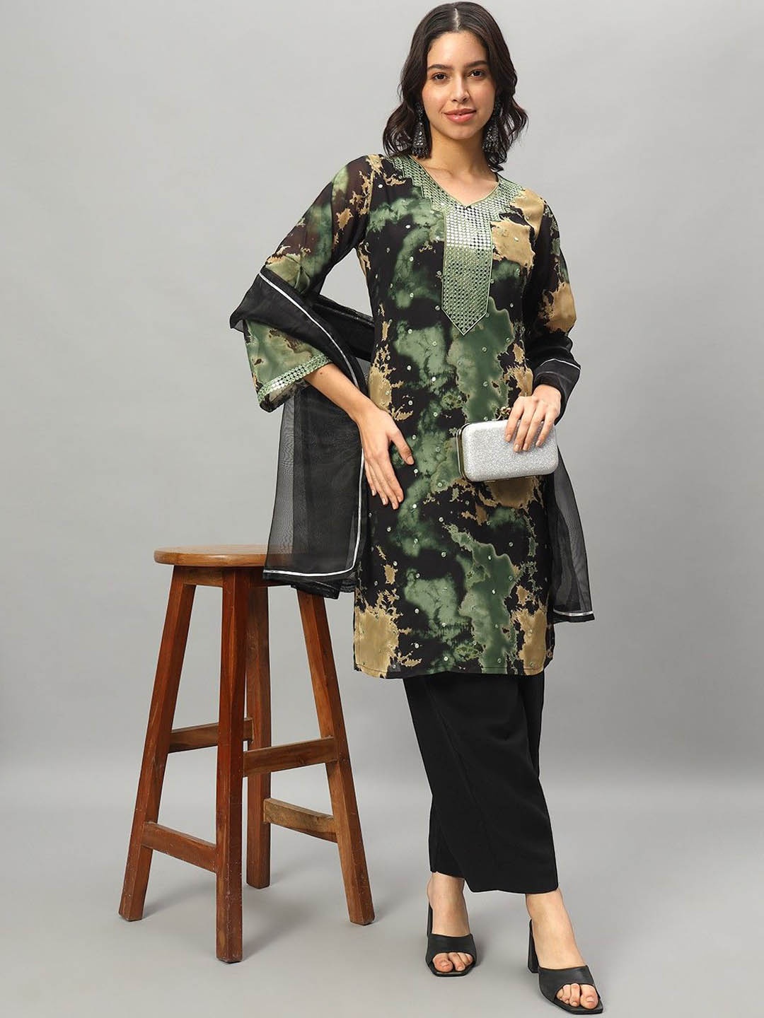 

Growish Women Printed Regular Mirror Work Kurta with Trousers & With Dupatta, Black