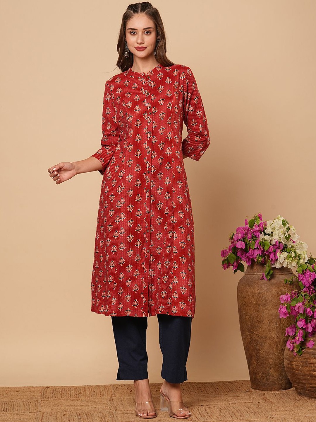 

FASHOR Women Floral Keyhole Neck Thread Work Kurta, Rust