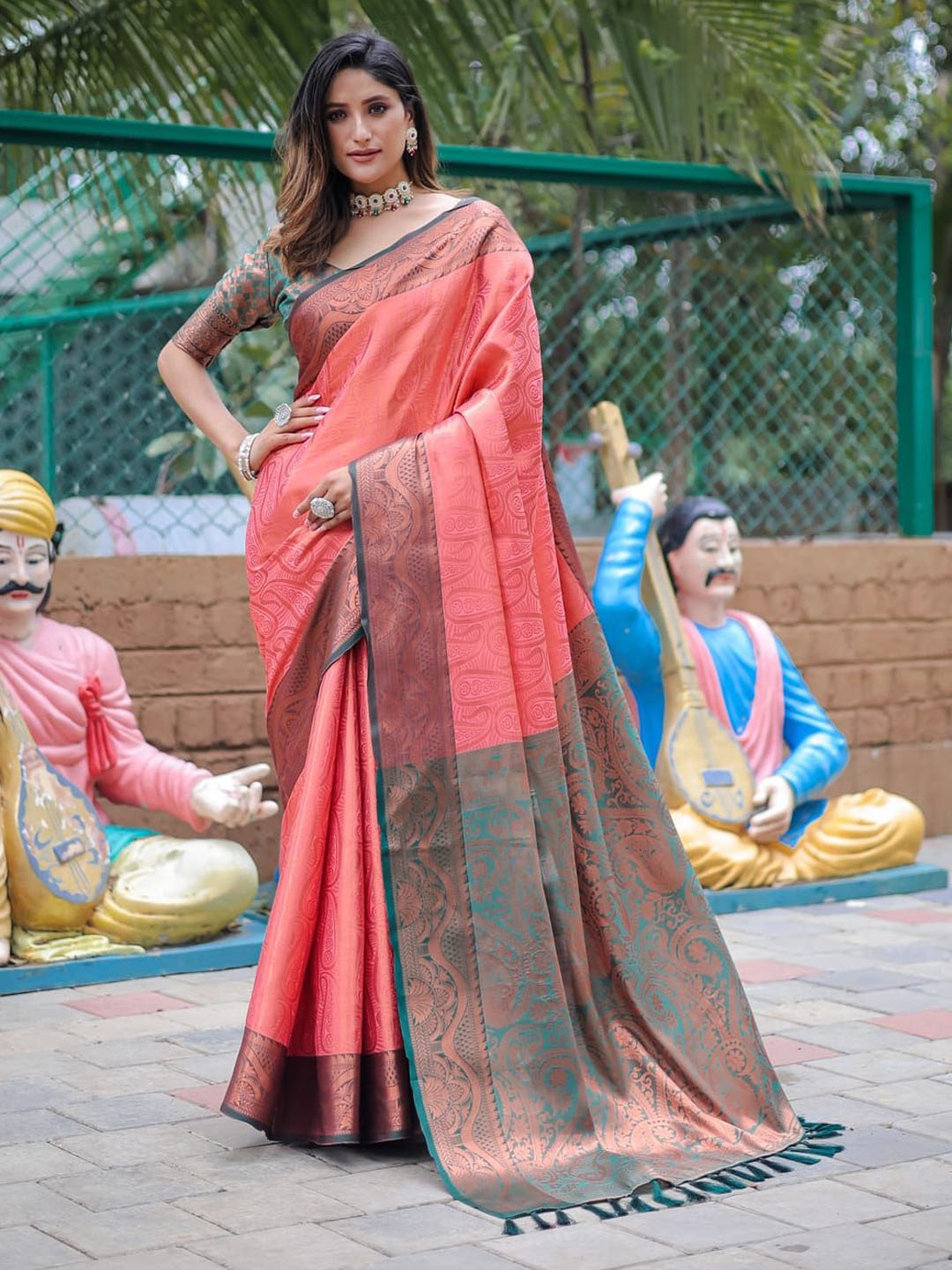 

Suha Woven Design Kanjeevaram Saree, Pink