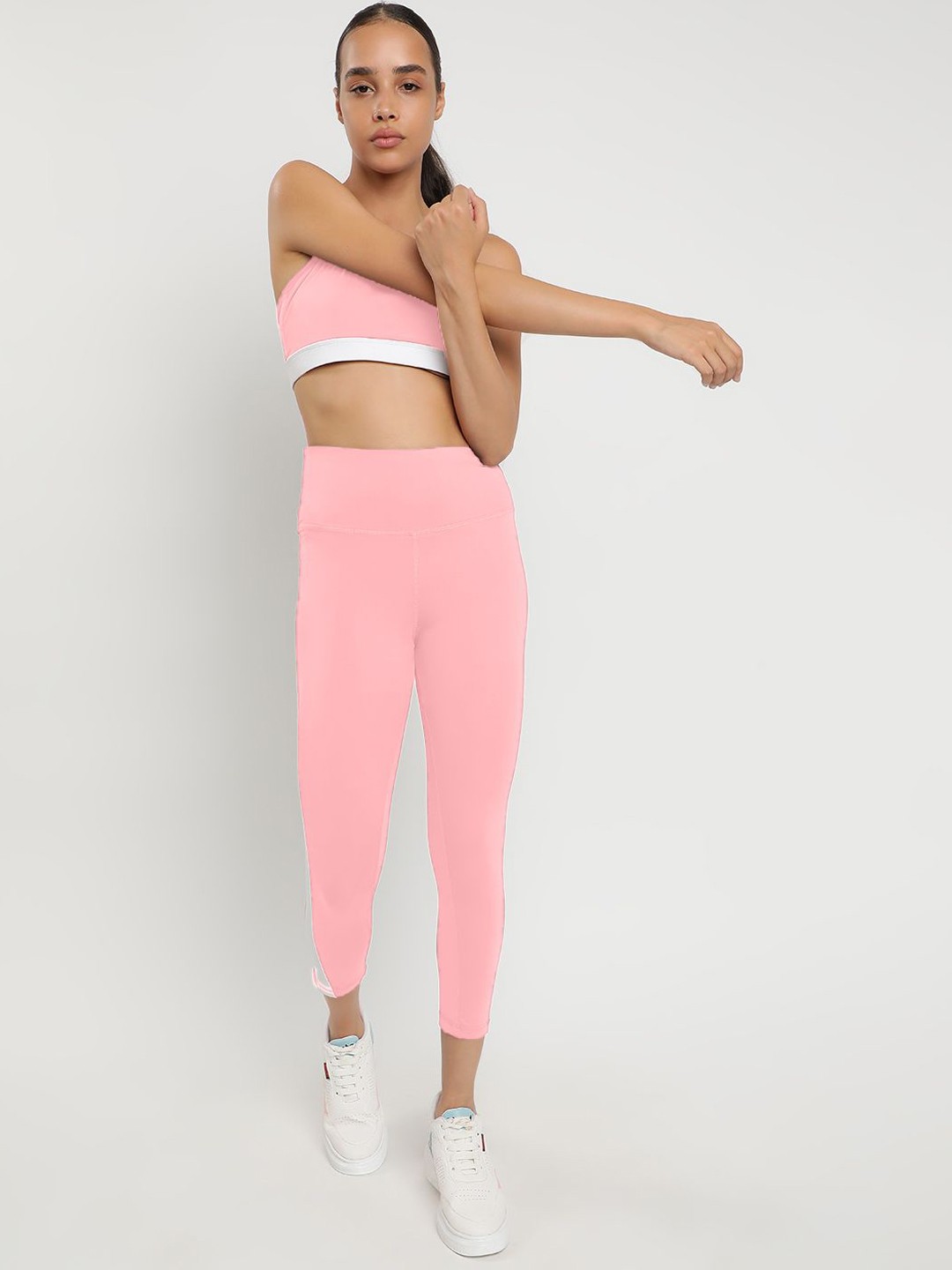 

Wearjukebox Sports Bra With Leggings Co-Ords, Peach