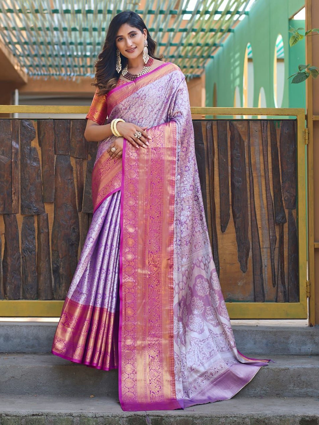 

Suha Handloom Banarasi Saree, Lavender