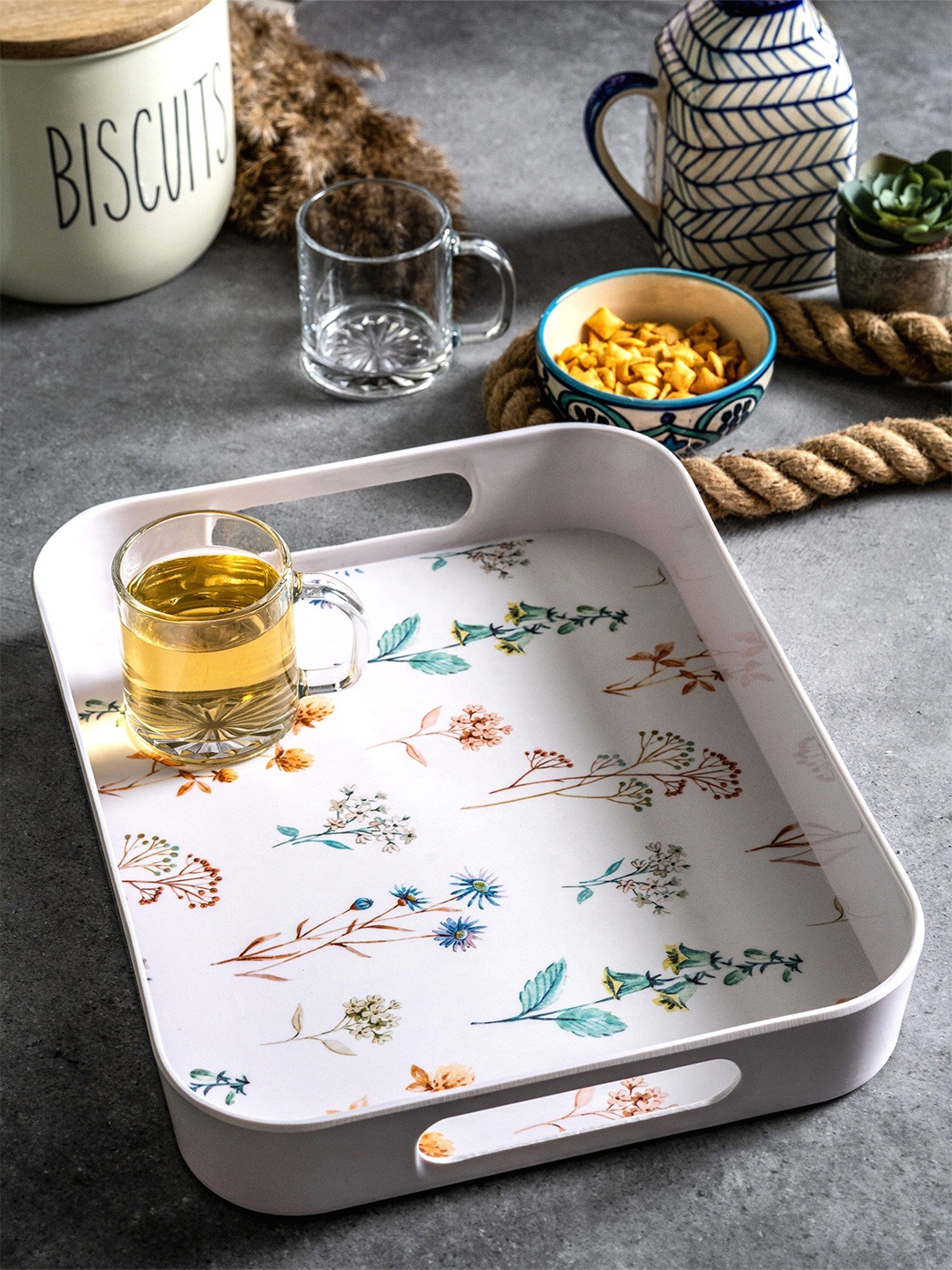

GOODHOMES White & Blue Printed Rectangular Serving Tray