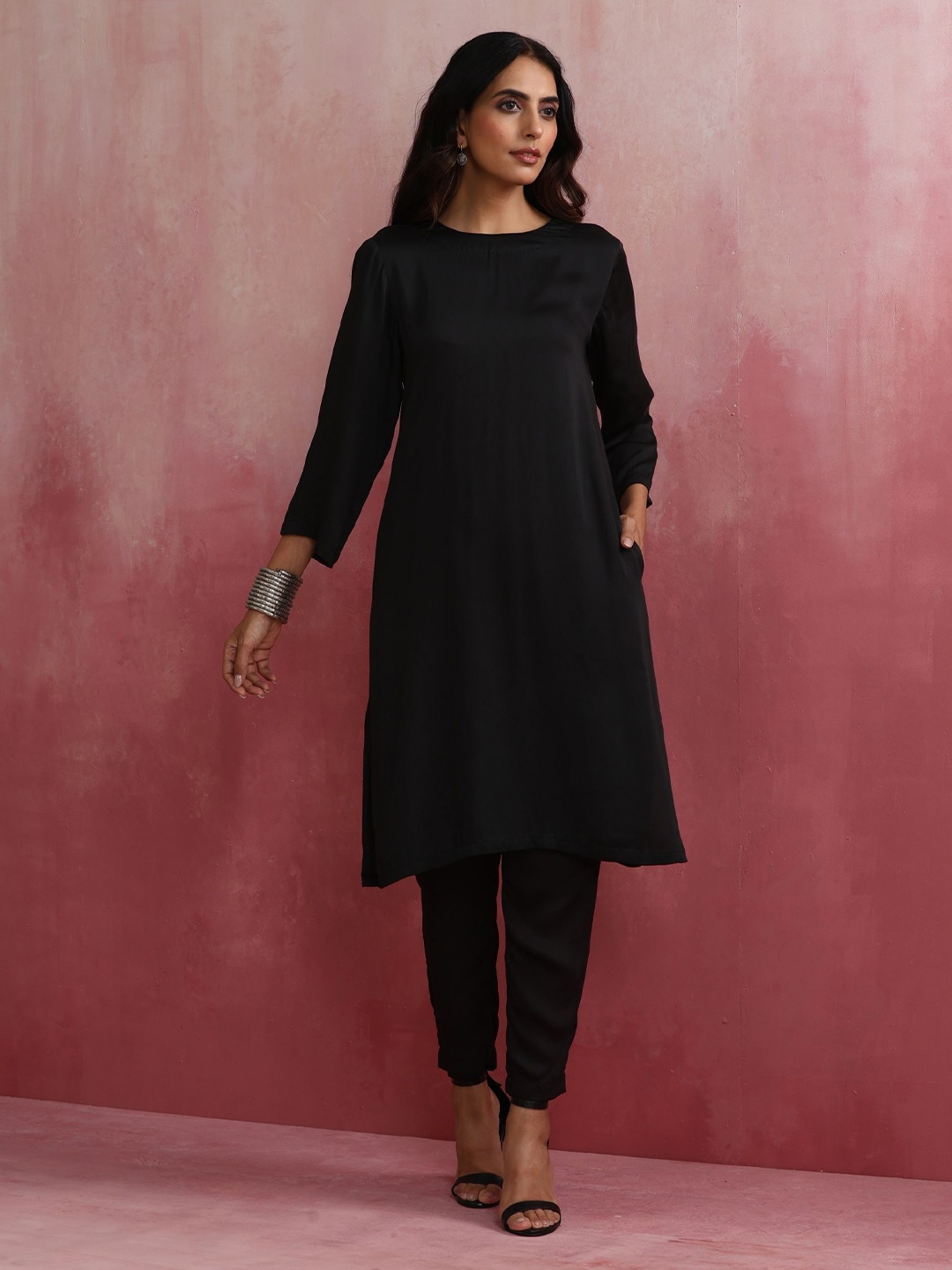

trueBrowns Round Neck Three Quarter Sleeve Tunic & Trouser Co-Ords, Black