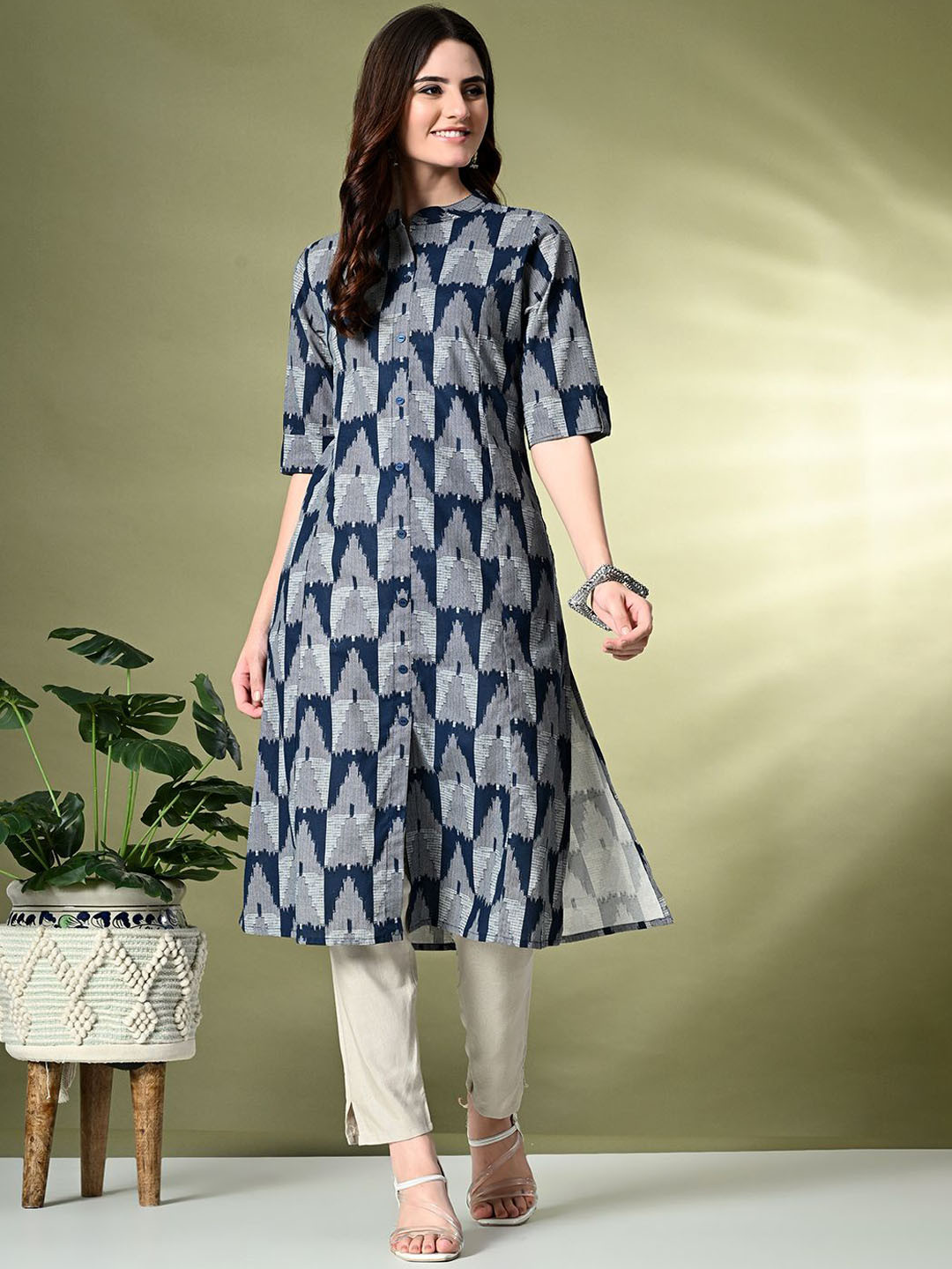

Sangria Printed Cotton A-Line Kurta, Navy blue