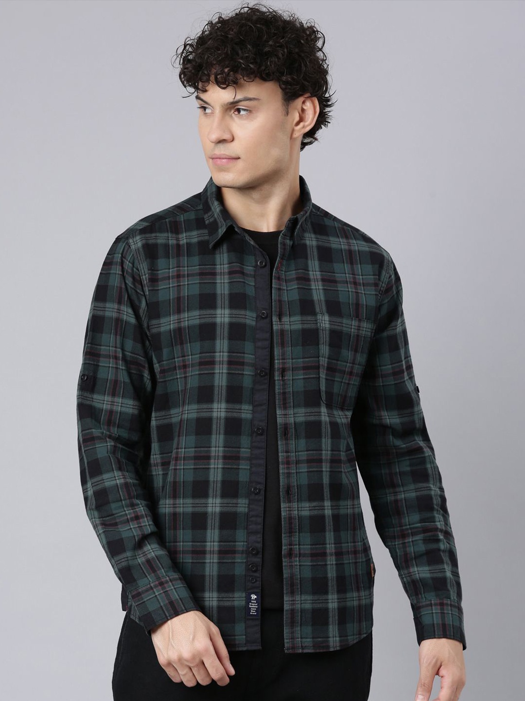 

The Roadster Lifestyle Co. Men Standard Spread Collar Checked Cotton Casual Shirt, Black