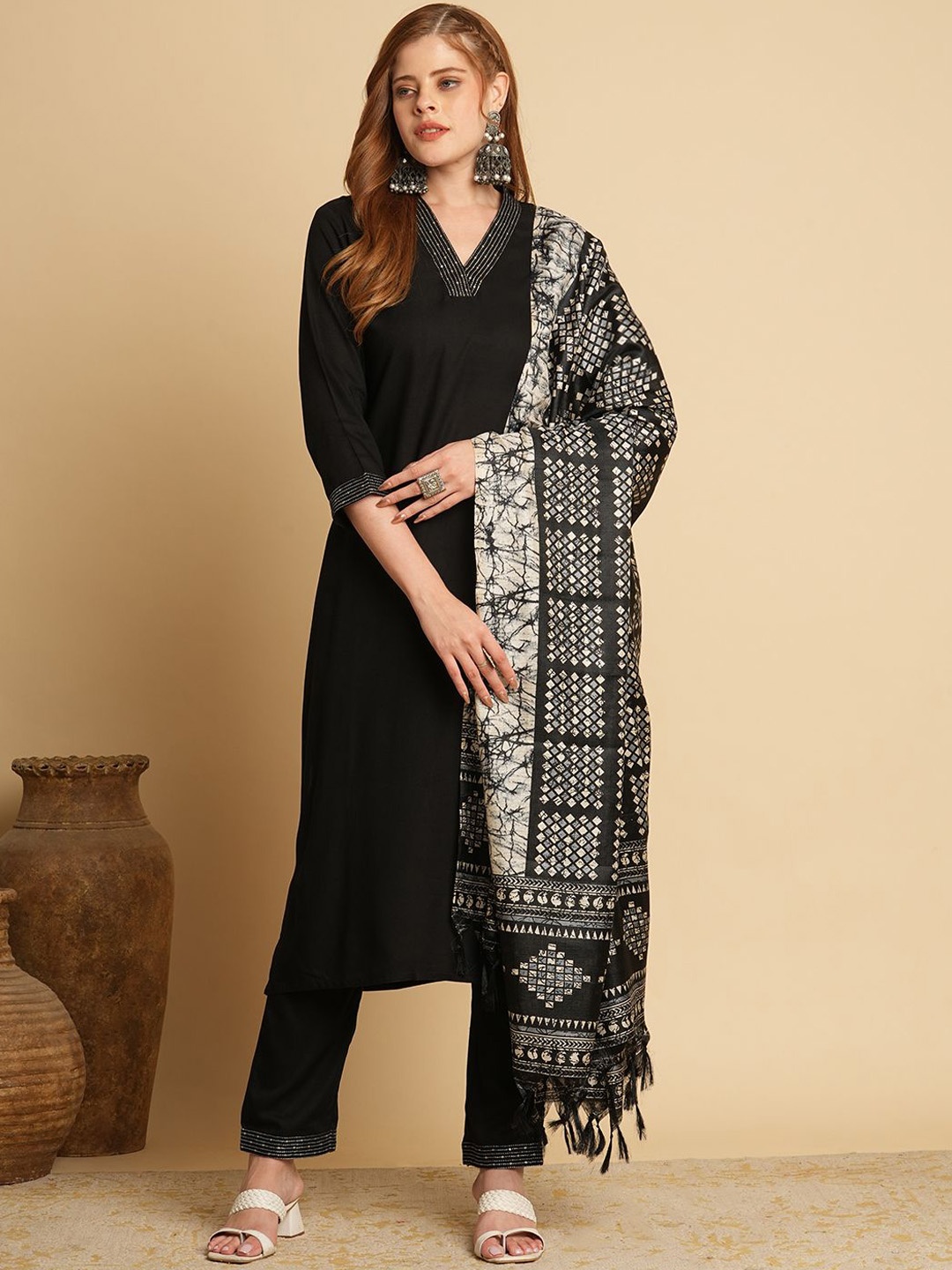 

FASHOR Women Embroidered Regular Kurta with Trousers & With Dupatta, Black