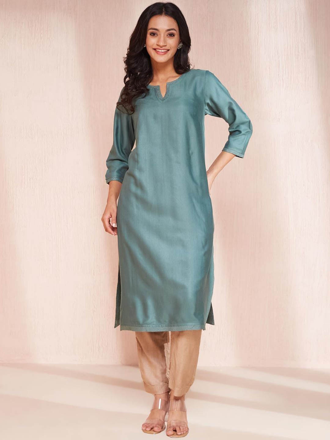 

Fabindia Women Keyhole Neck Thread Work Kurta, Teal