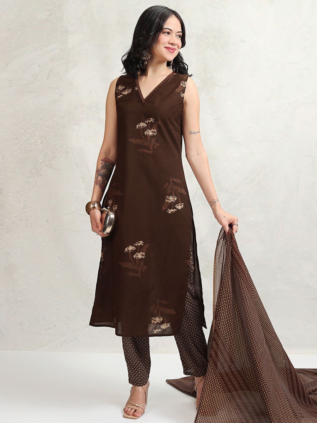 

Vishudh Women Floral Printed Regular Pure Cotton Kurta with Trousers & With Dupatta, Coffee brown